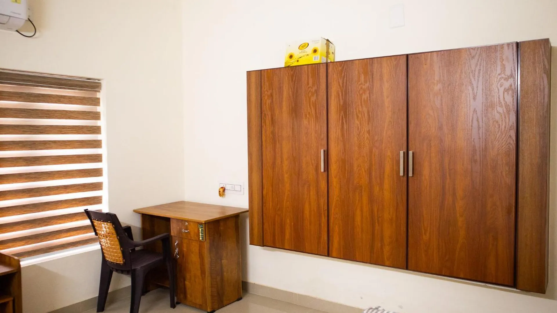 Salalah Enclave - 3 Ac Bedroom House At Vytilla, Kochi