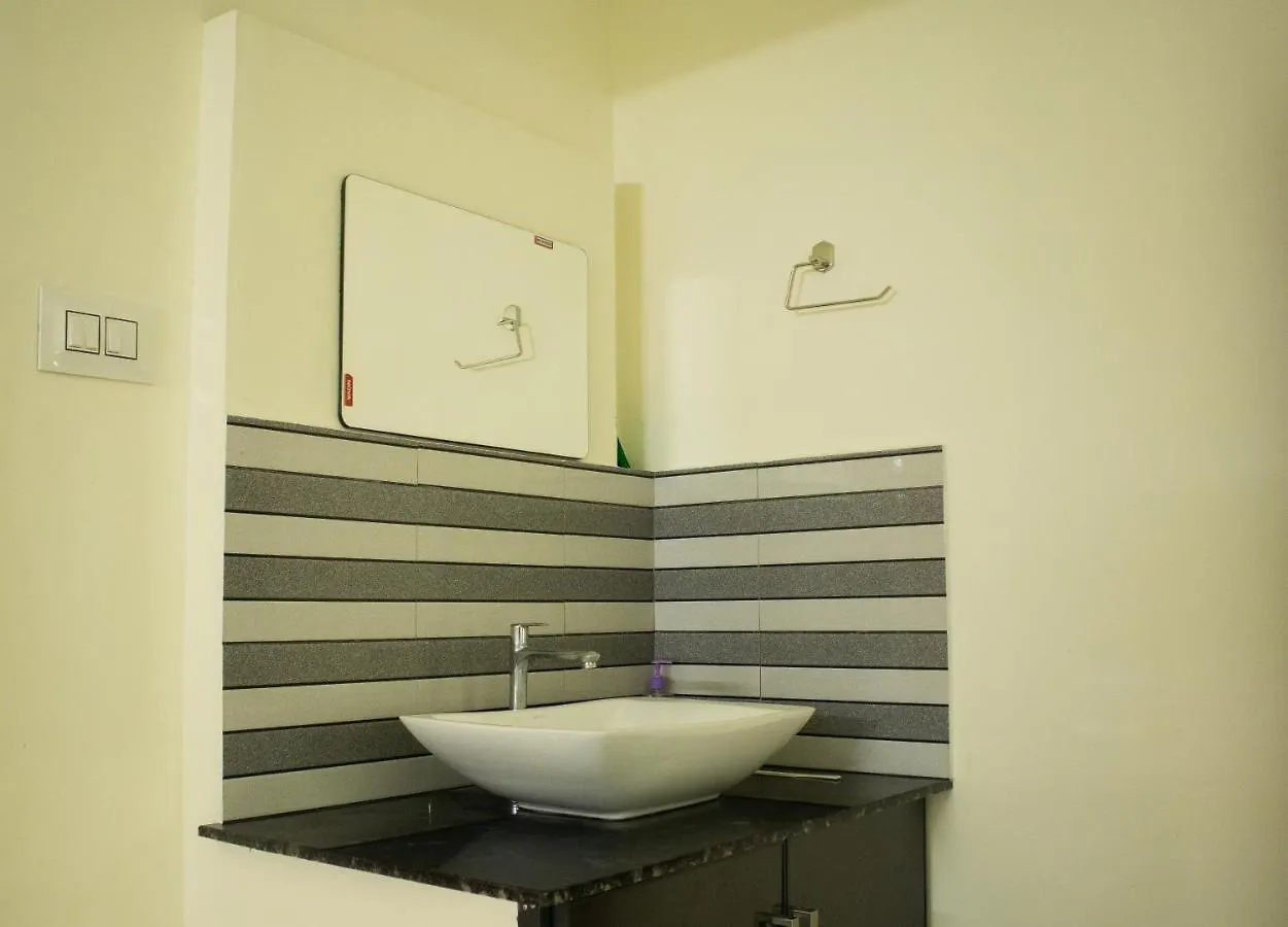 Salalah Enclave - 3 Ac Bedroom House At Vytilla, Kochi 0*,