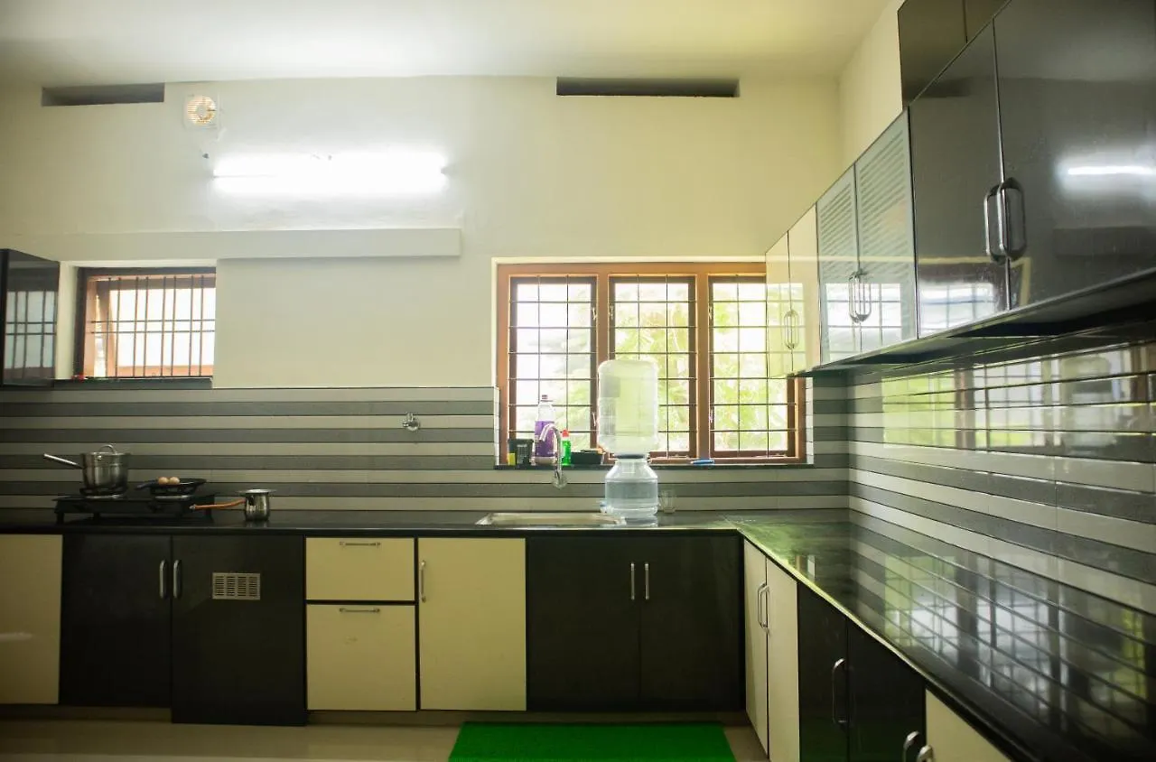 Salalah Enclave - 3 Ac Bedroom House At Vytilla, Kochi