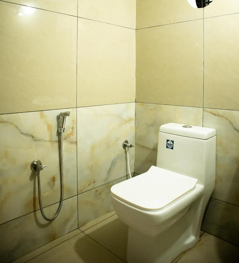 Salalah Enclave - 3 Ac Bedroom House At Vytilla, Kochi India